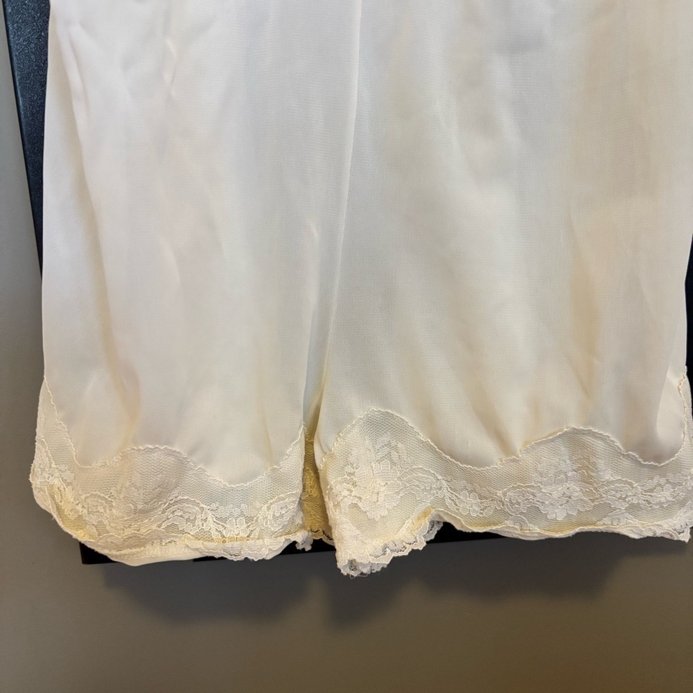 Beeline Vintage Sleeveless Shorts Slip Undergarment - size 34 - Picture 4 of 11
